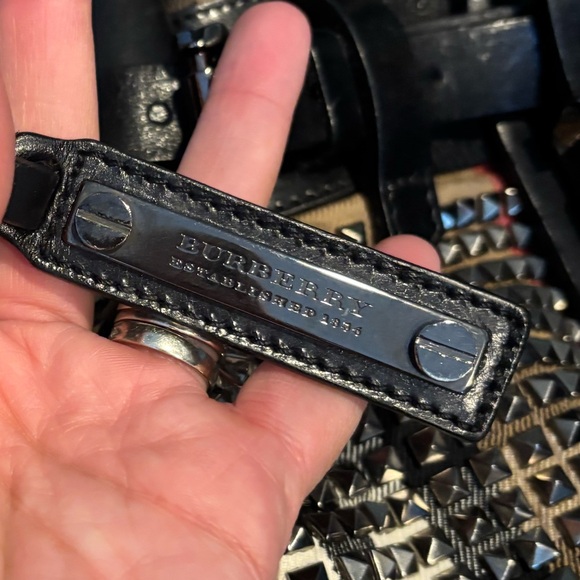 Burberry Rowan studded satchel - Picture 10 of 14